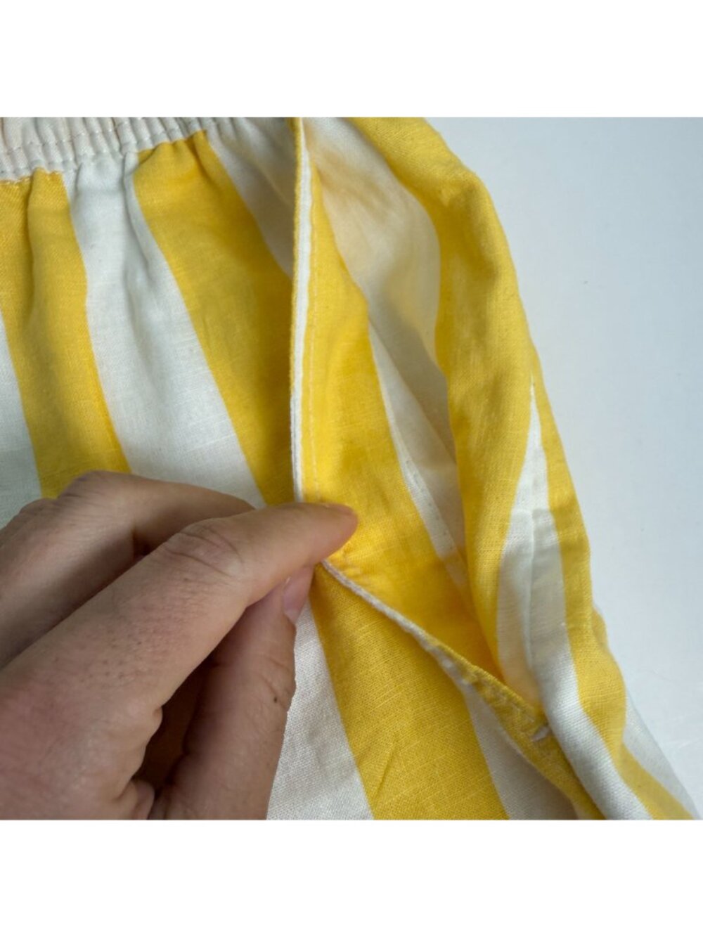 H&M Linen Rayon Blend Striped Pull On Shorts Yellow White Small Coastal Preppy - Picture 7 of 7